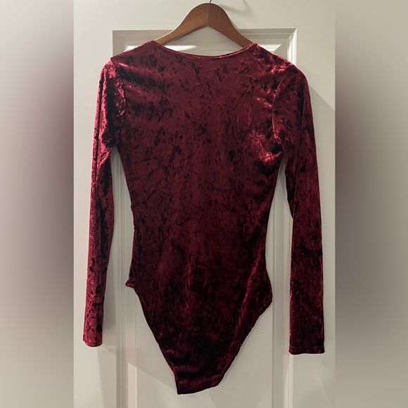 Tall Crushed Velvet Wrap Bodysuit Boohoo - color Wine, size 4 - Picture 3 of 3